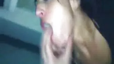 Kıllı koltukaltı cum amatör anal seks