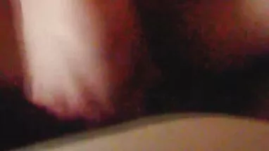 Kız, Sophie, bir oyuncak. amatör anal