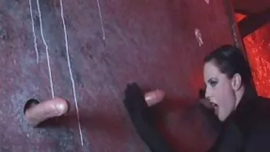 Kaslı amatör anal vk adam bir sandalyede sarışın bir kız arkadaşı verdi